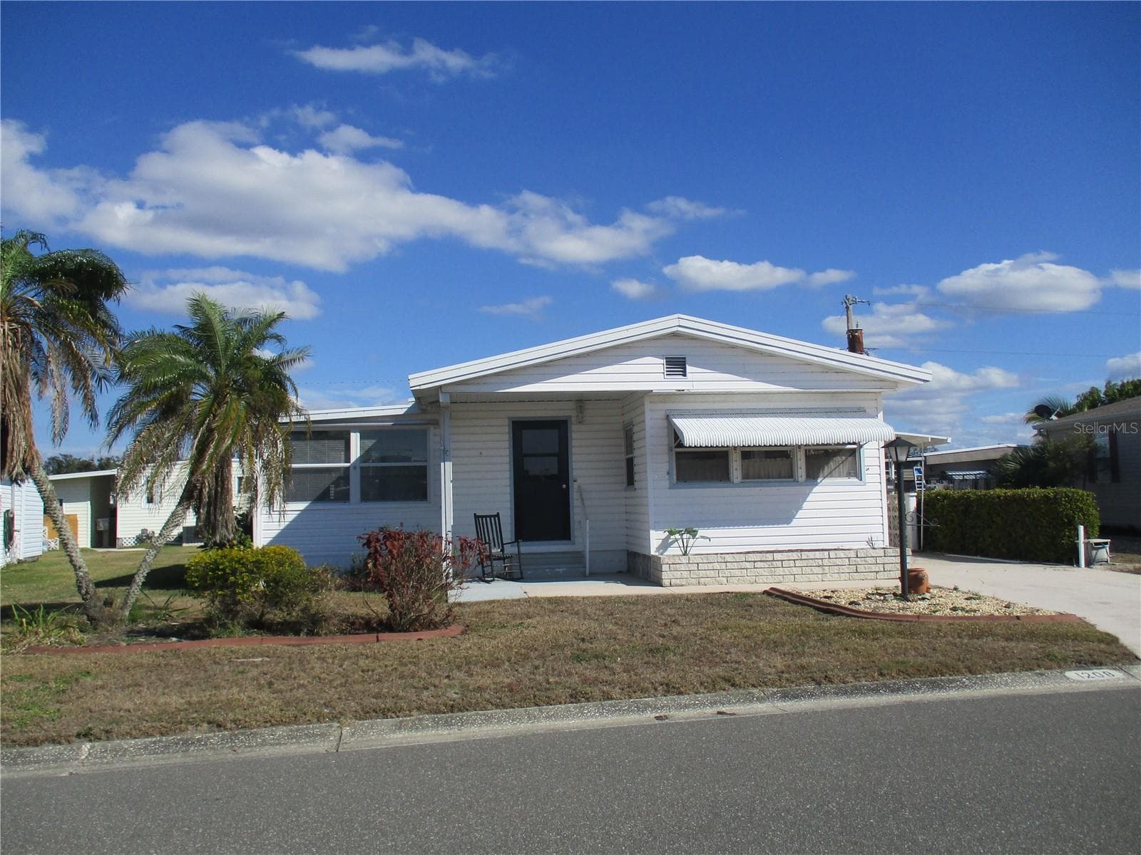 1208 44th Avenue Dr E photo 4