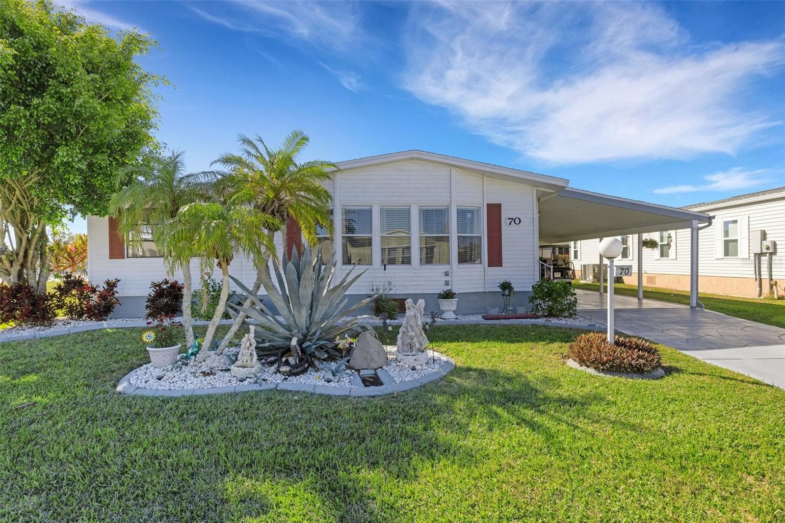 70 Mockingbird Ln