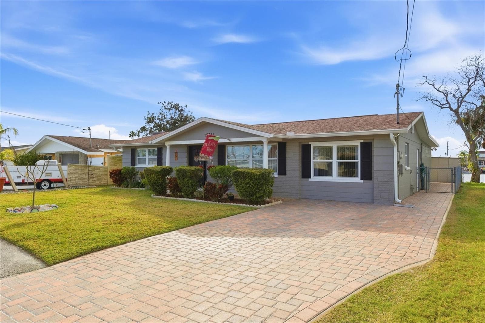 13711 Evelane Dr photo 4