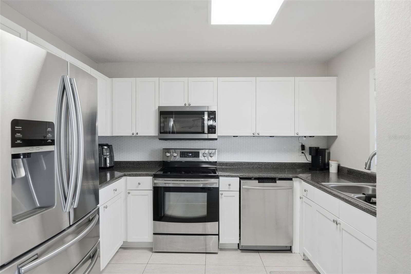 3783 Pompano #B photo 3