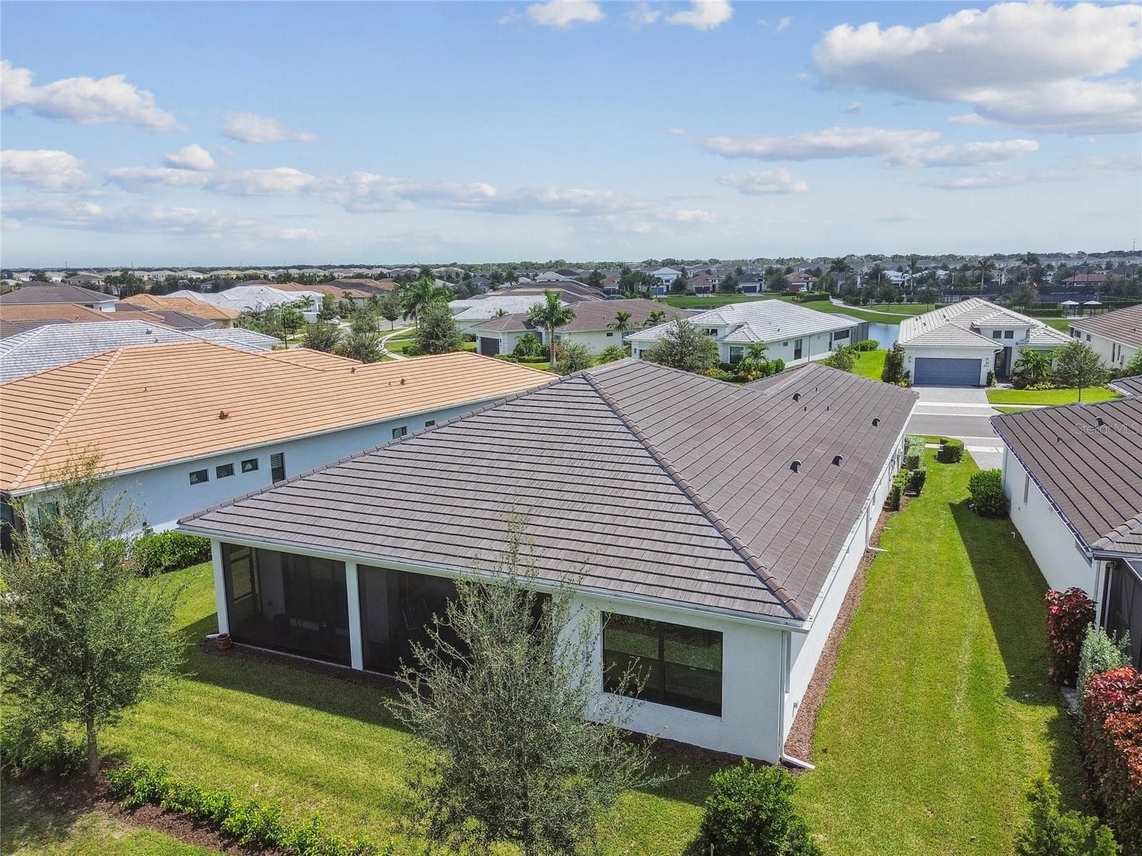 4952 Surfside Cir photo 5