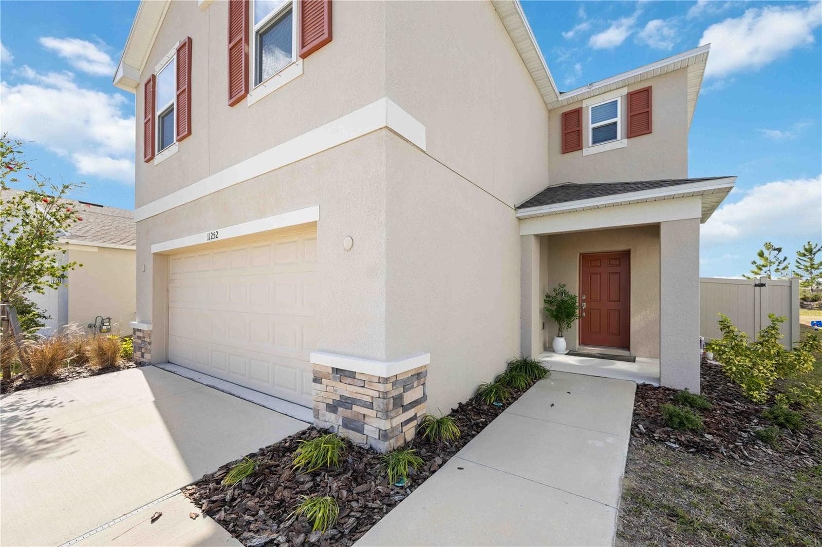 11252 Fieldstone Dr photo 4