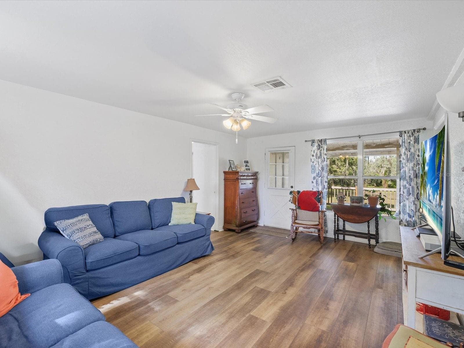36228 Clinton Ave photo 5