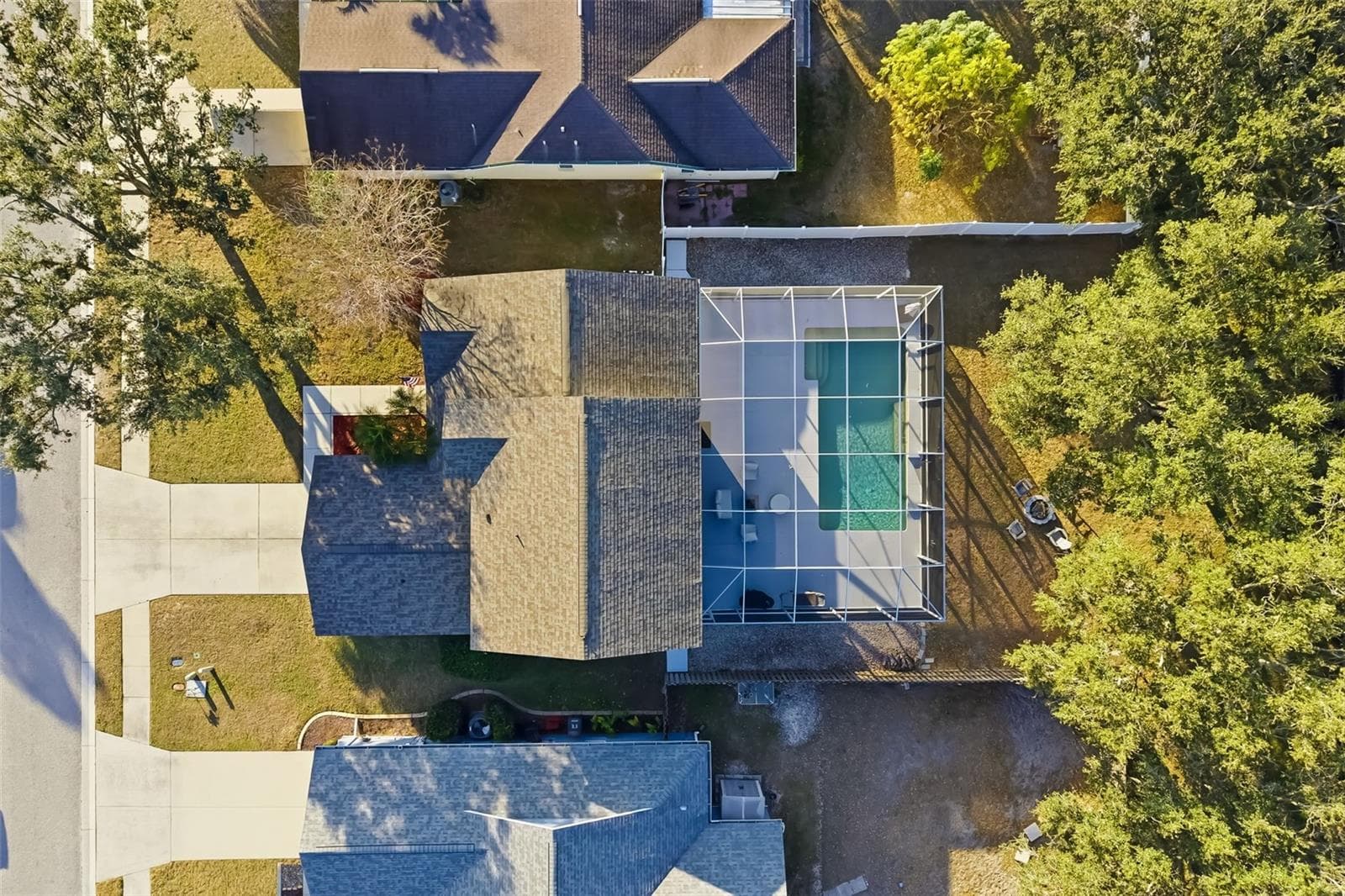4203 Kingsfield Dr photo 3