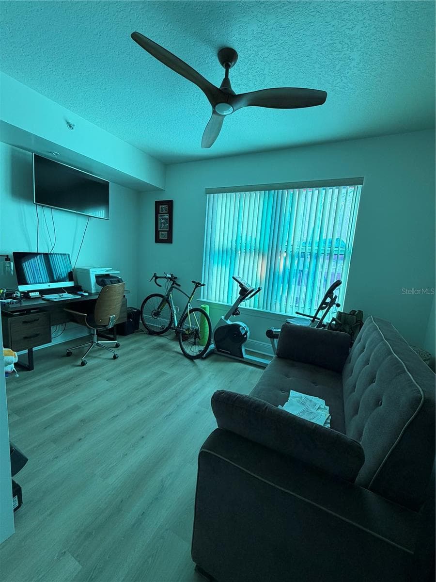 1227 E Madison St #601 photo 4