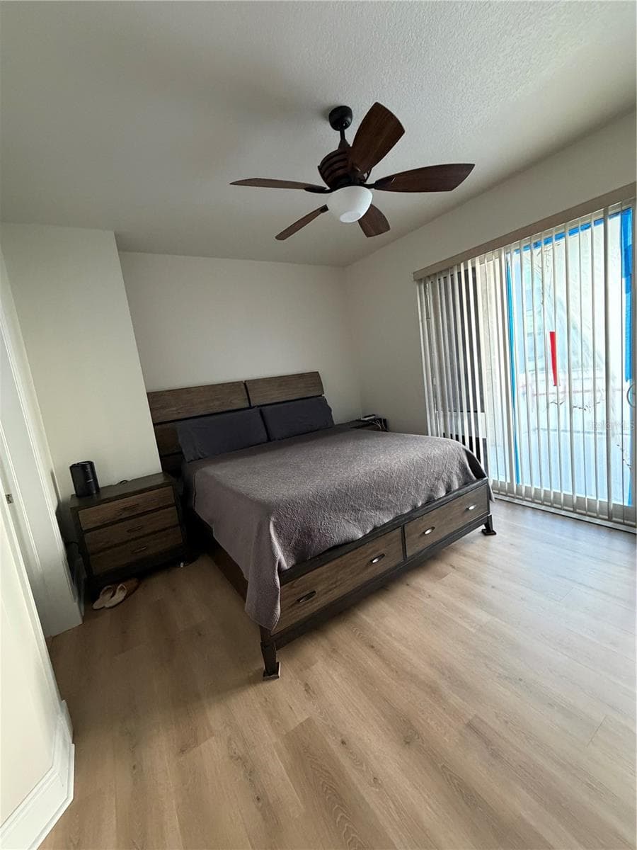 1227 E Madison St #601 photo 5