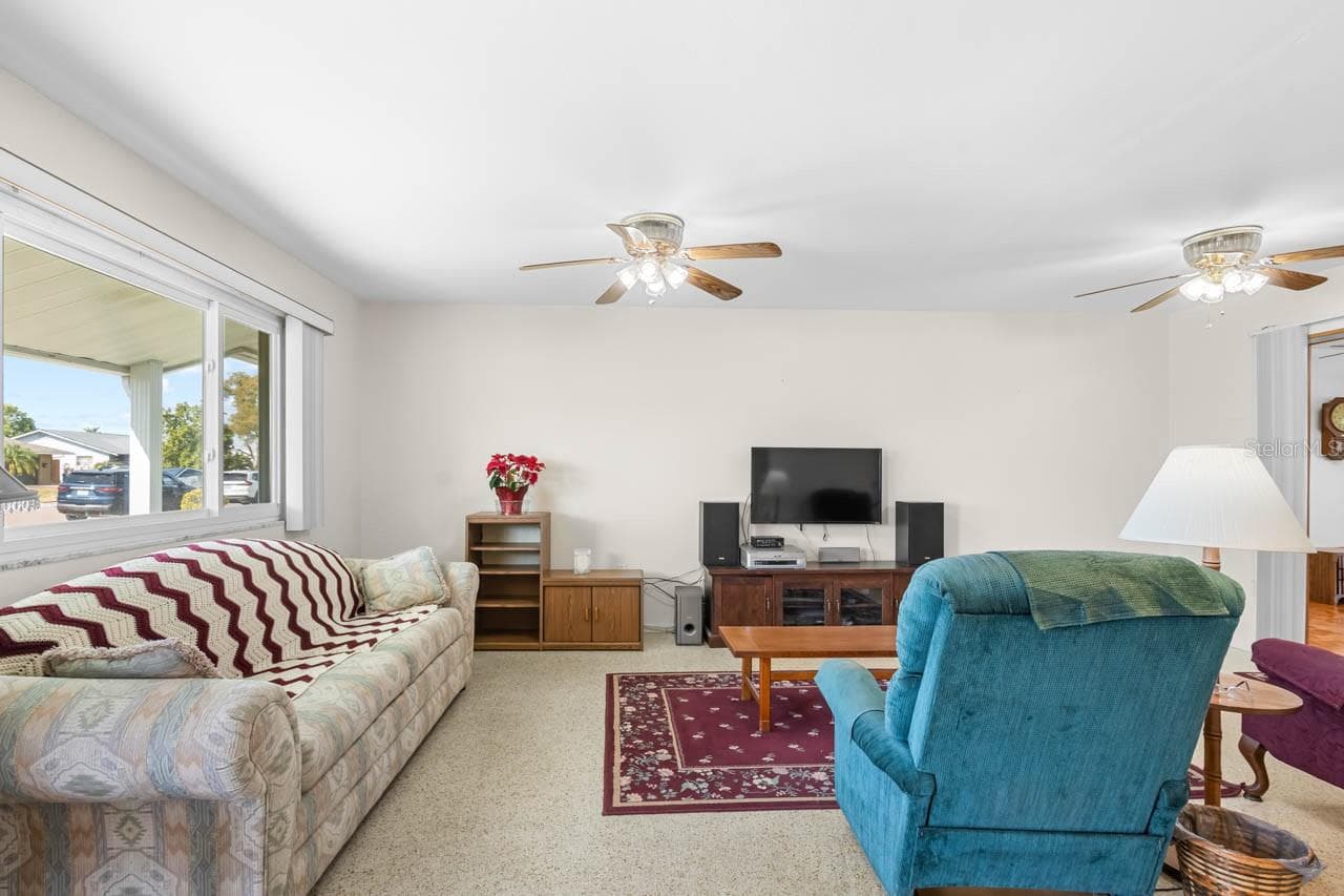 1001 Augusta Dr photo 5