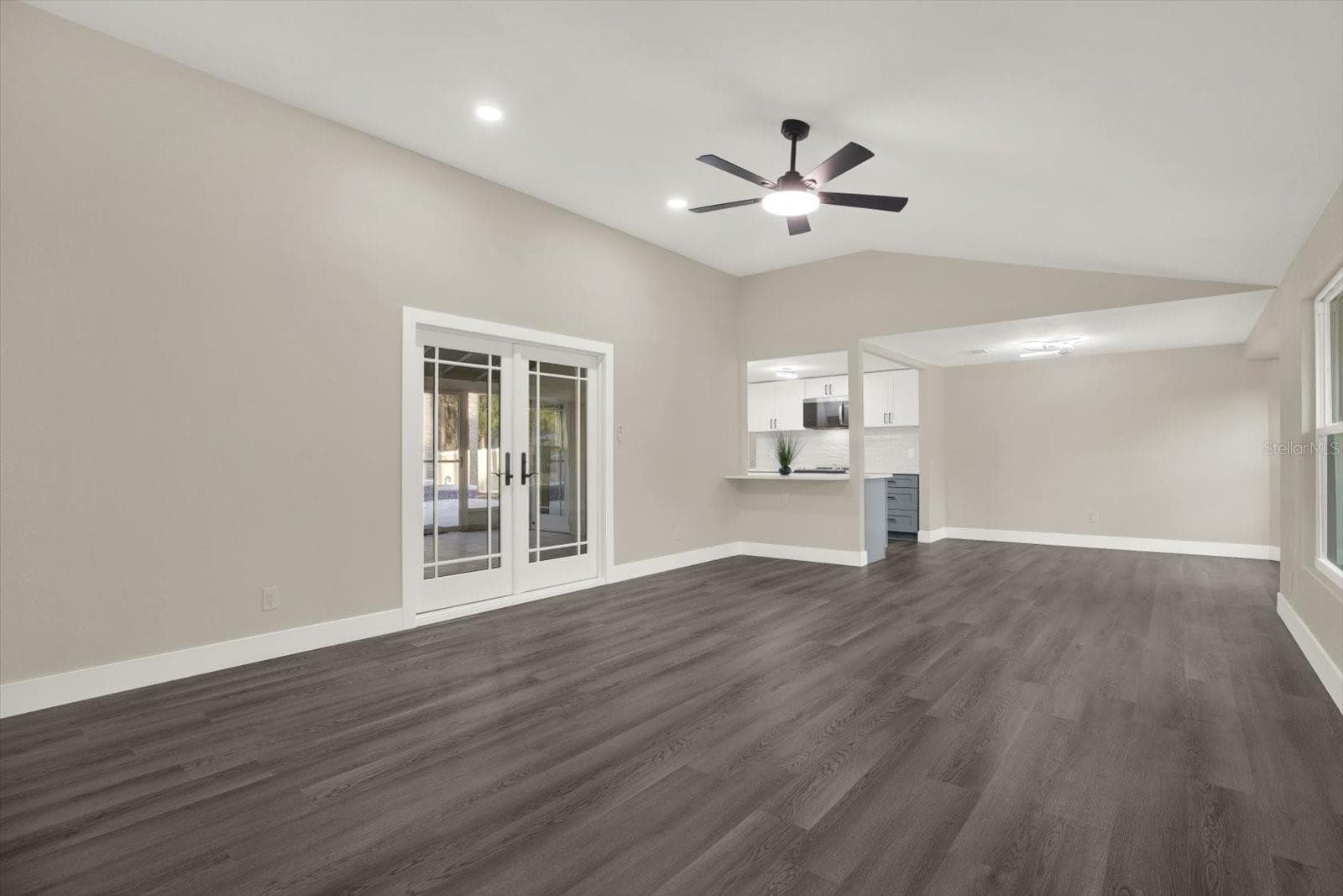 18803 Tracer Dr photo 4