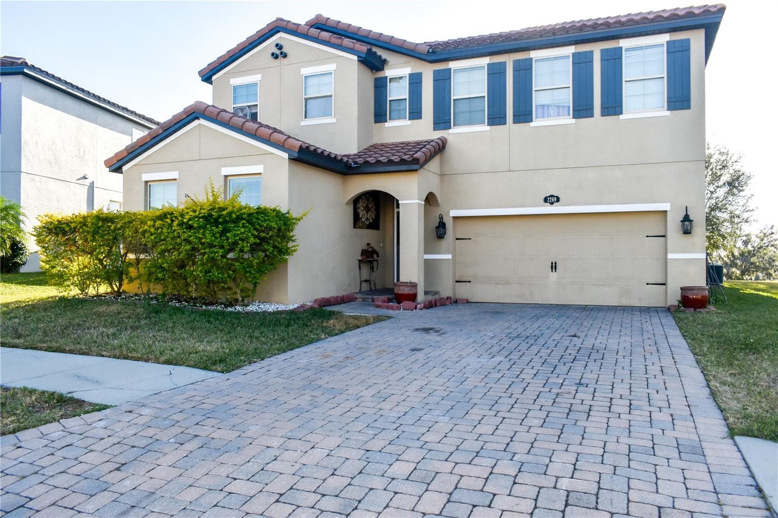 2269 Bella Luna Cir