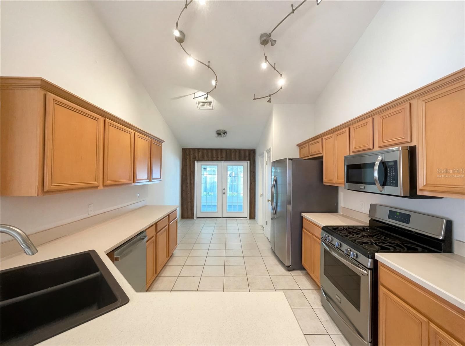 18915 Nest Fern Cir