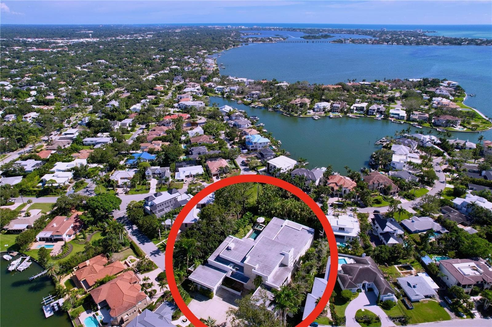 1347 Harbor Dr photo 3