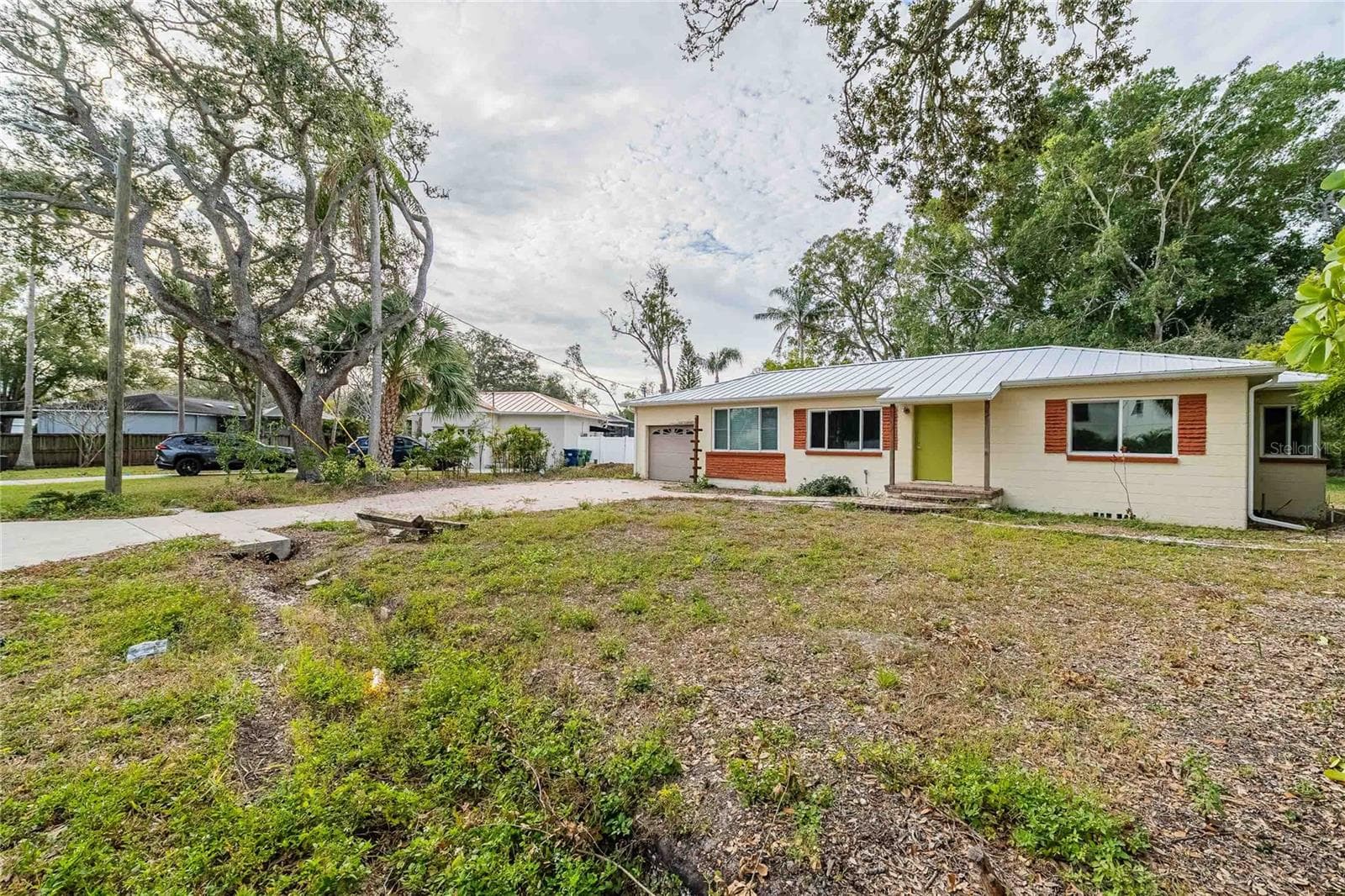 6213 Sanders Dr photo 3