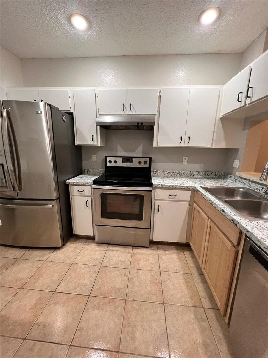 8674 Hunters Key Cir photo 3
