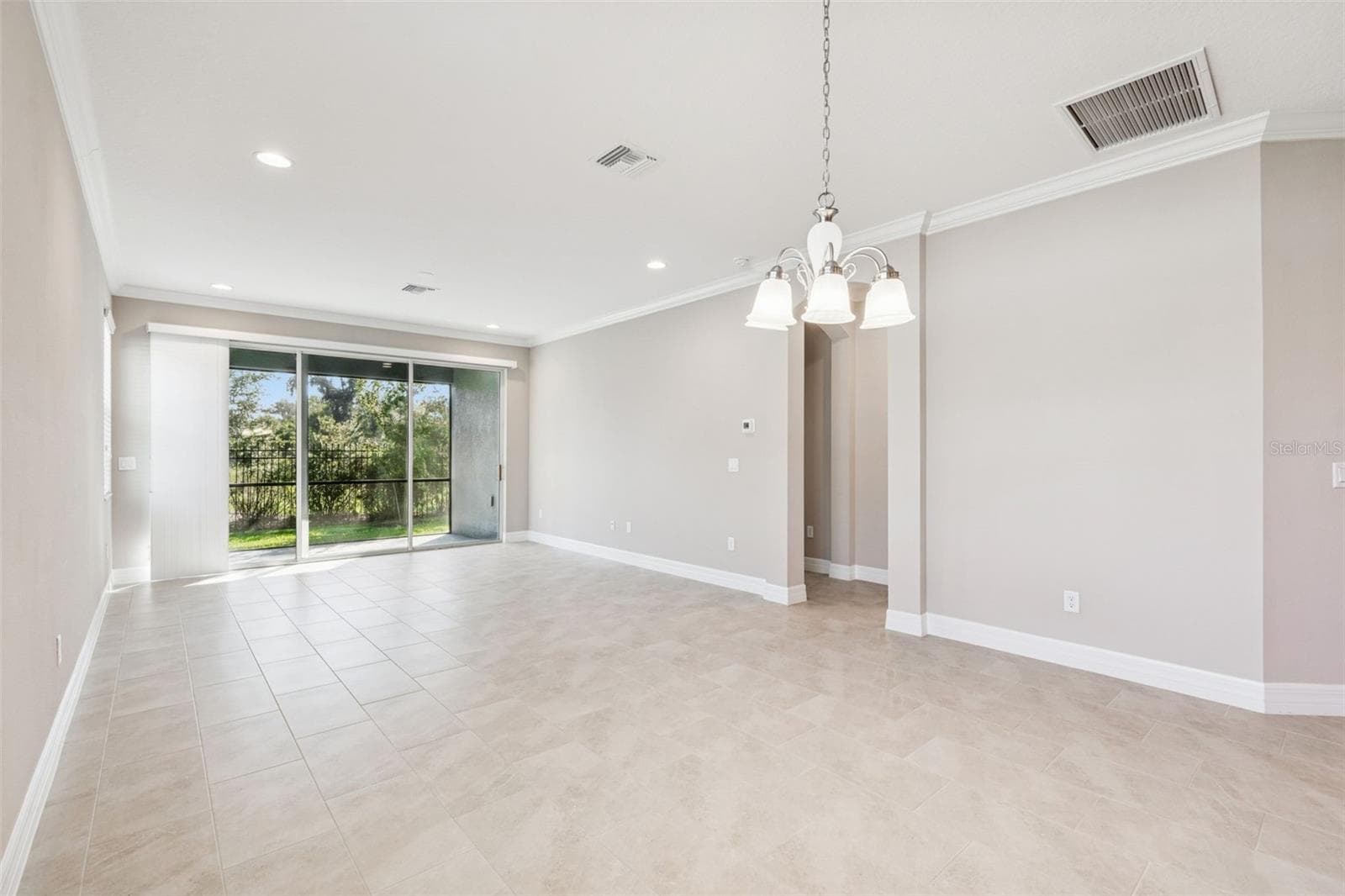 345 Villa Corte Dr photo 3