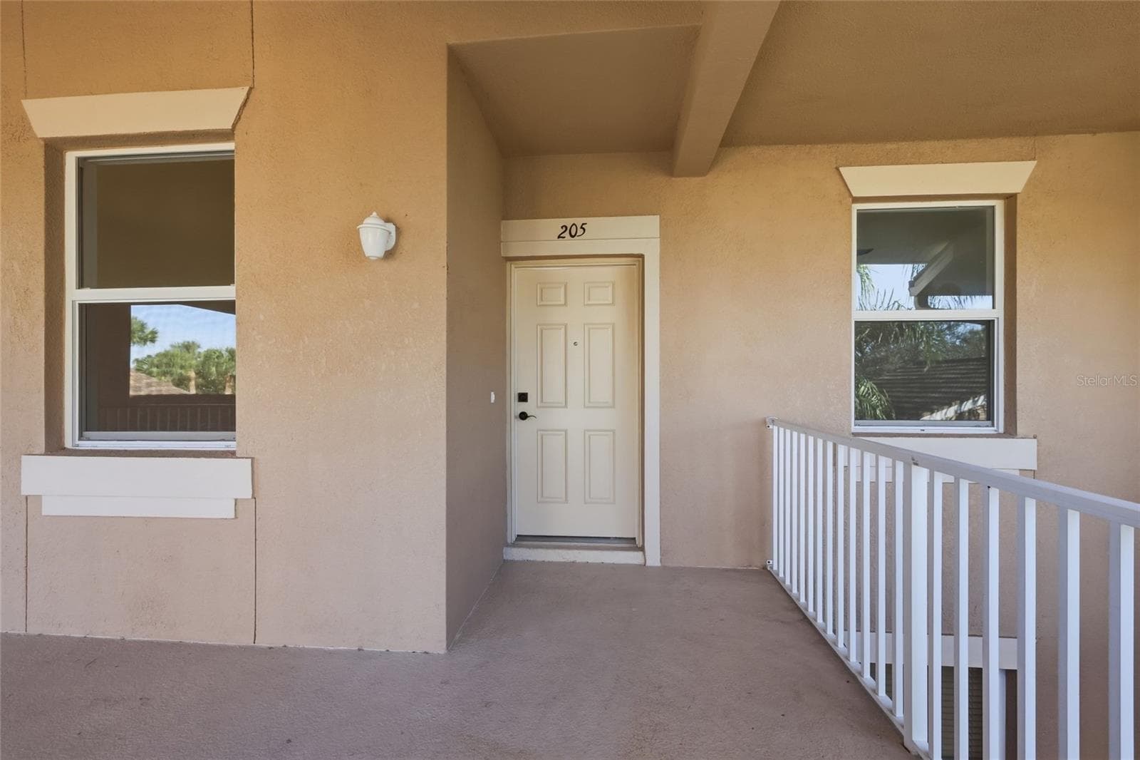 803 Fairwaycove Ln #205 photo 4