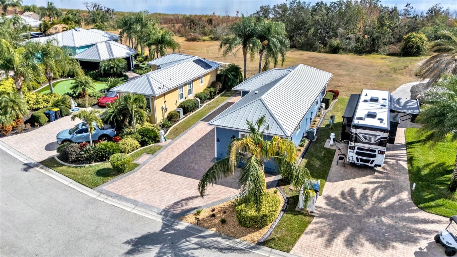 3272 Fish Hawk Dr photo 4