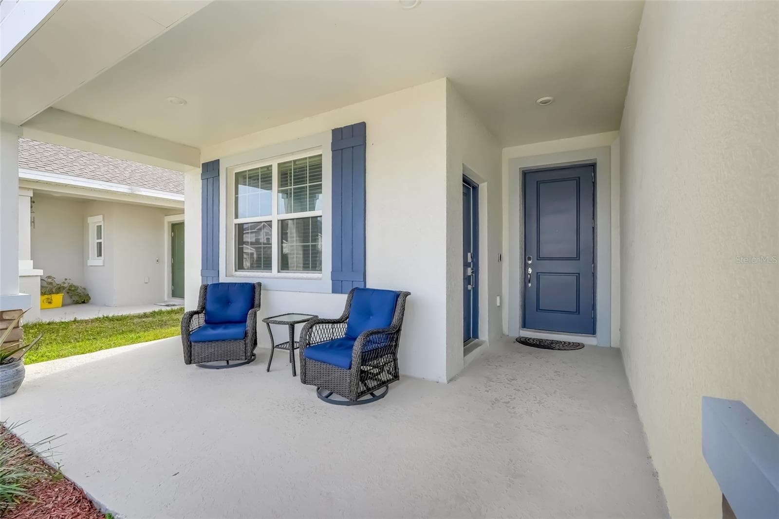 1052 Holden Way photo 4