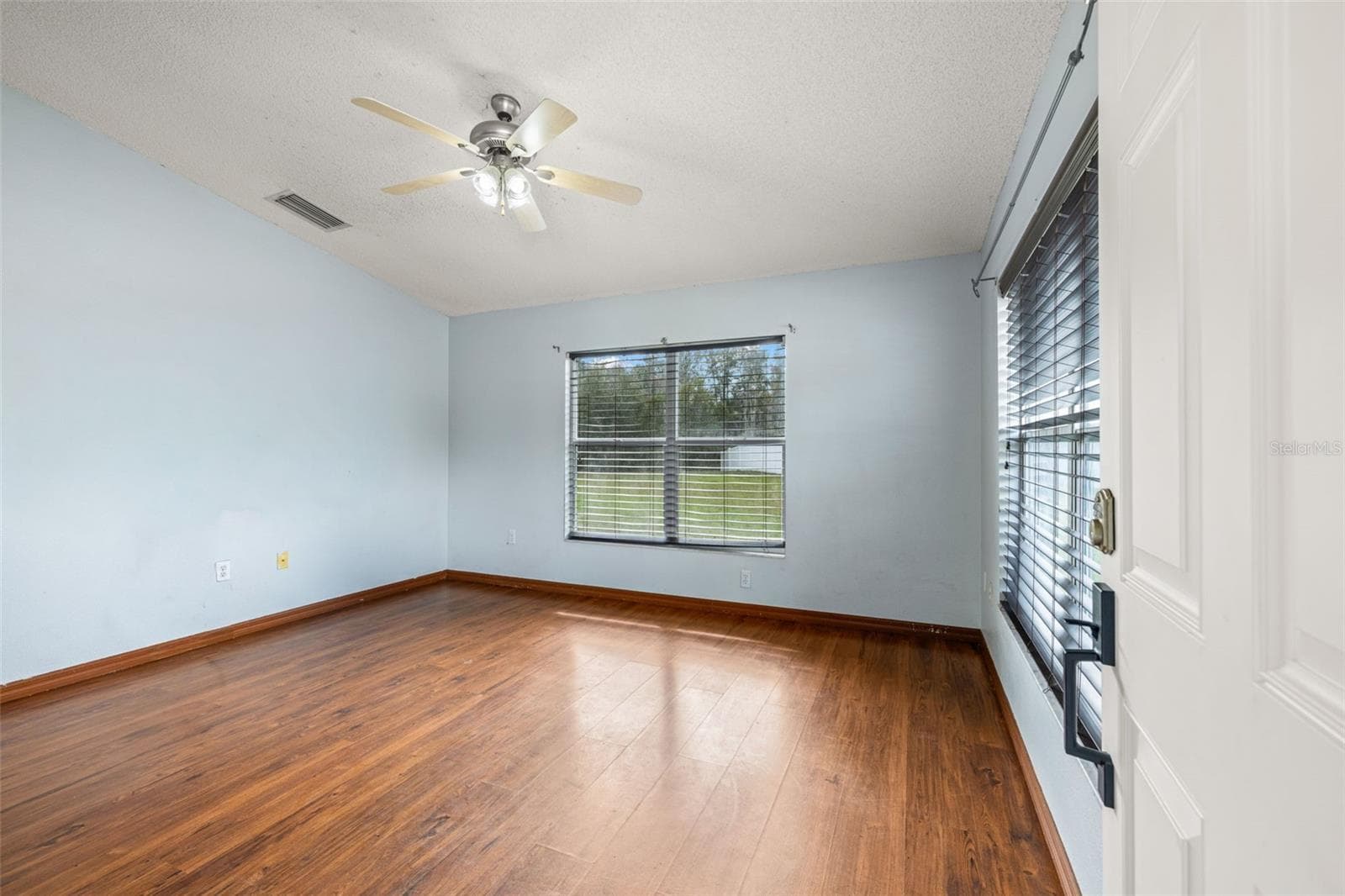 6114 School House CT photo 4