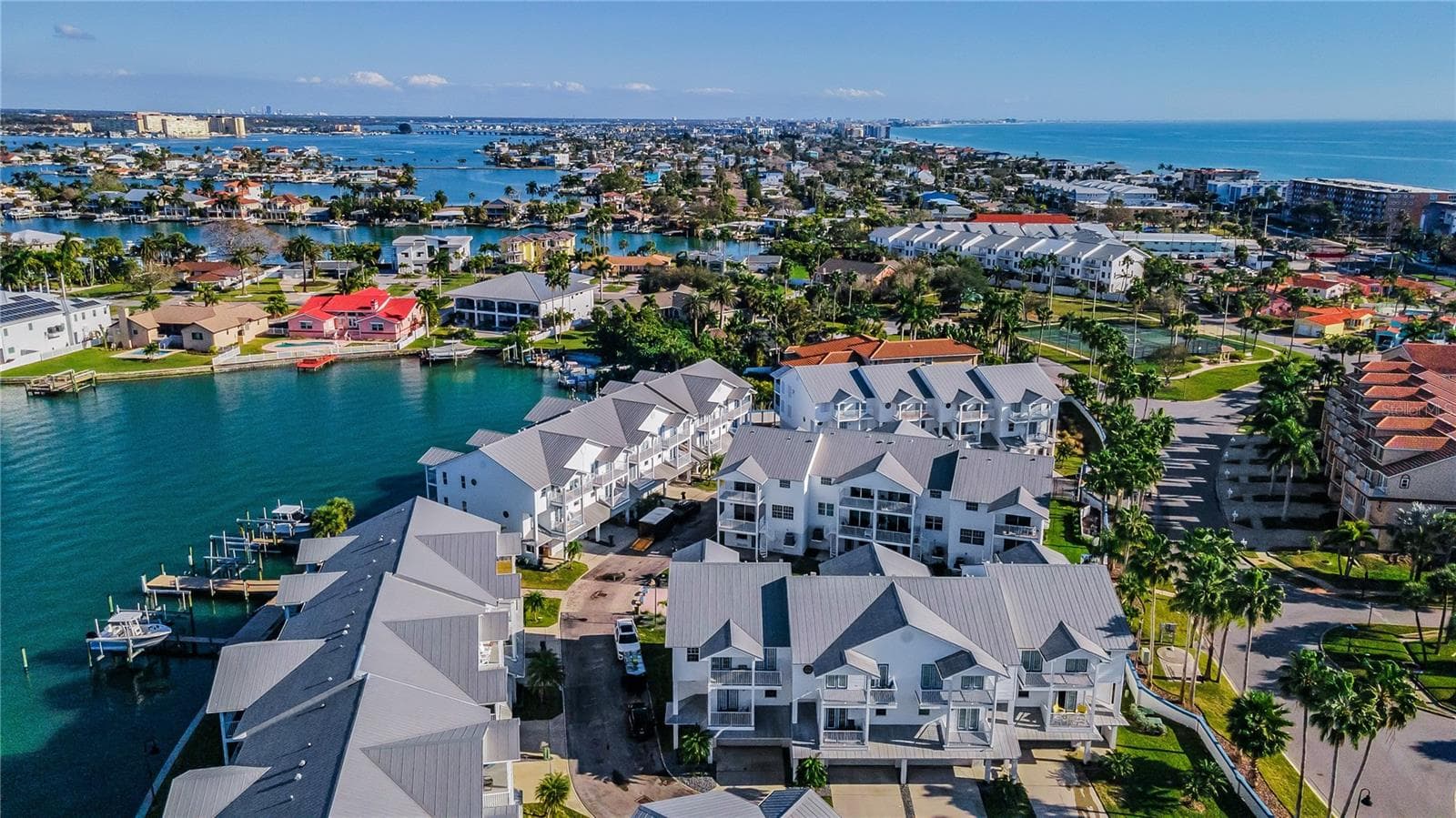 106 Yacht Club Cir photo 4