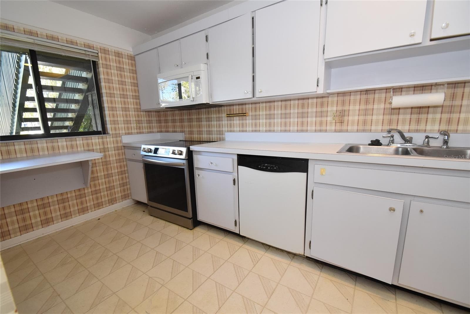 1518 Pelican Point Dr #BA156 photo 3