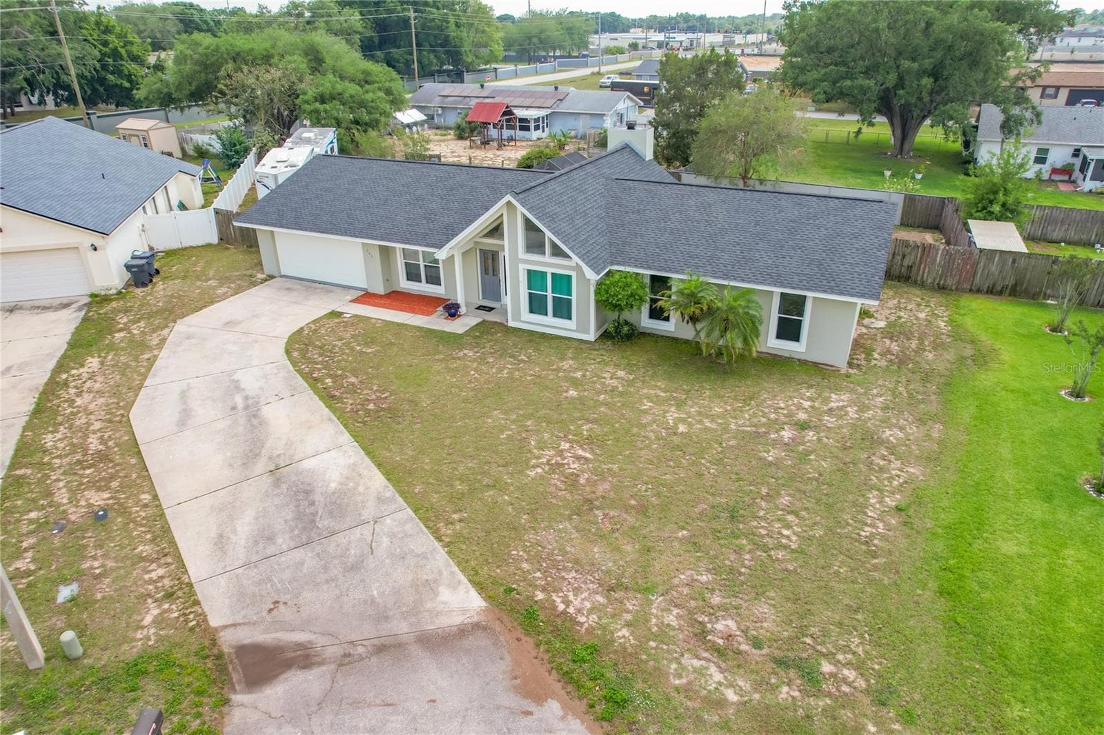 340 Vail Dr photo 3