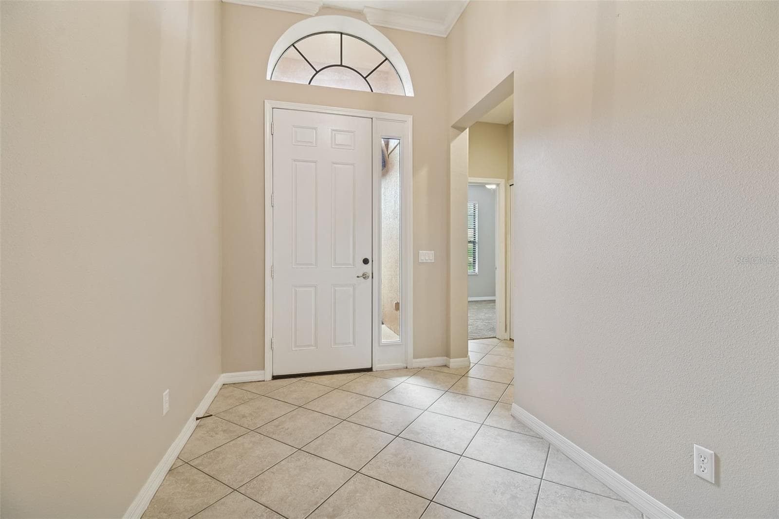 127 Silver Falls Dr photo 4