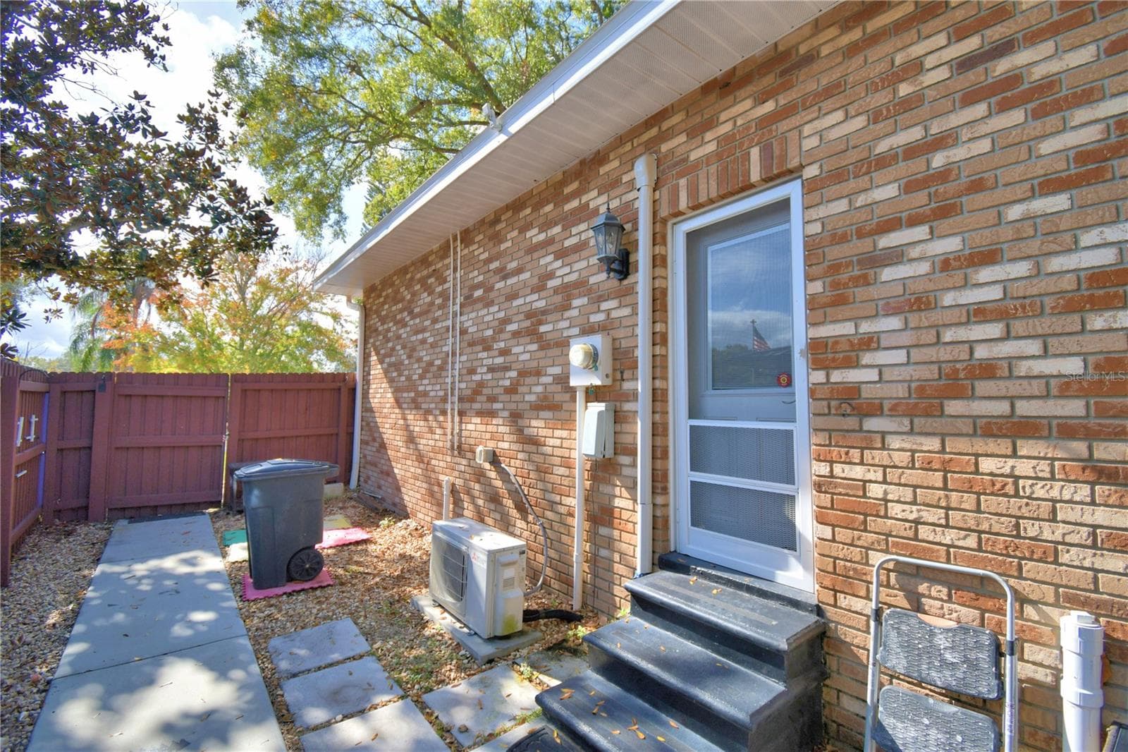 236 Pinellas St photo 4