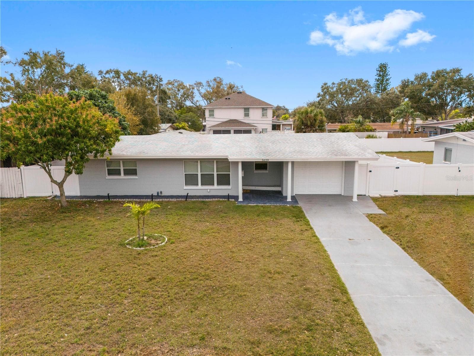 5698 38th Ave N
