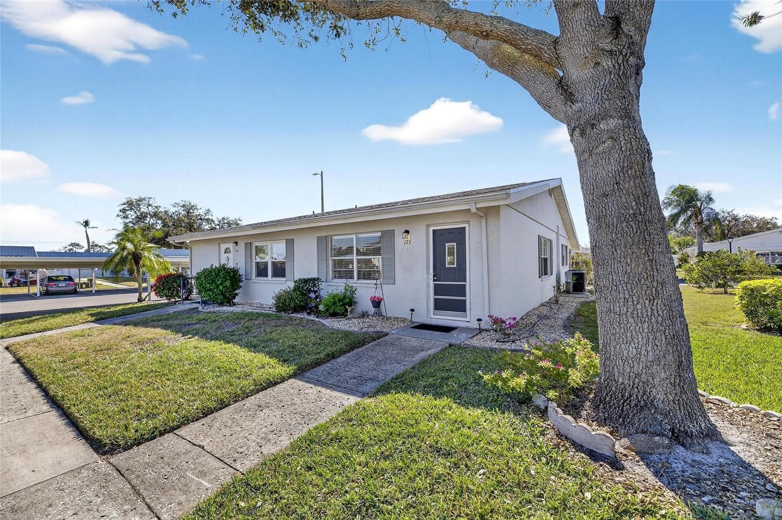 301 Andover Pl S #171