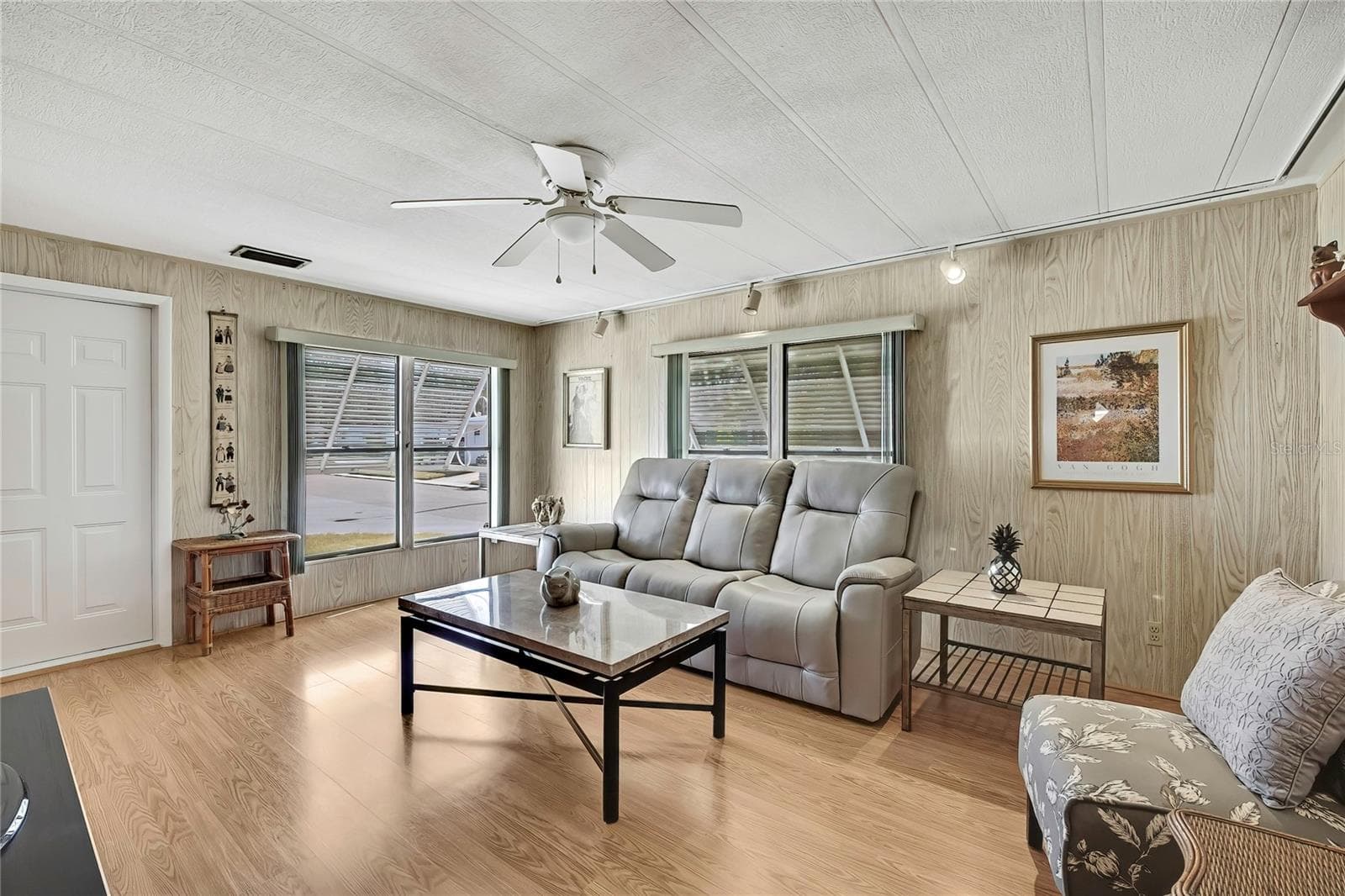 3141 Nantucket Dr photo 5