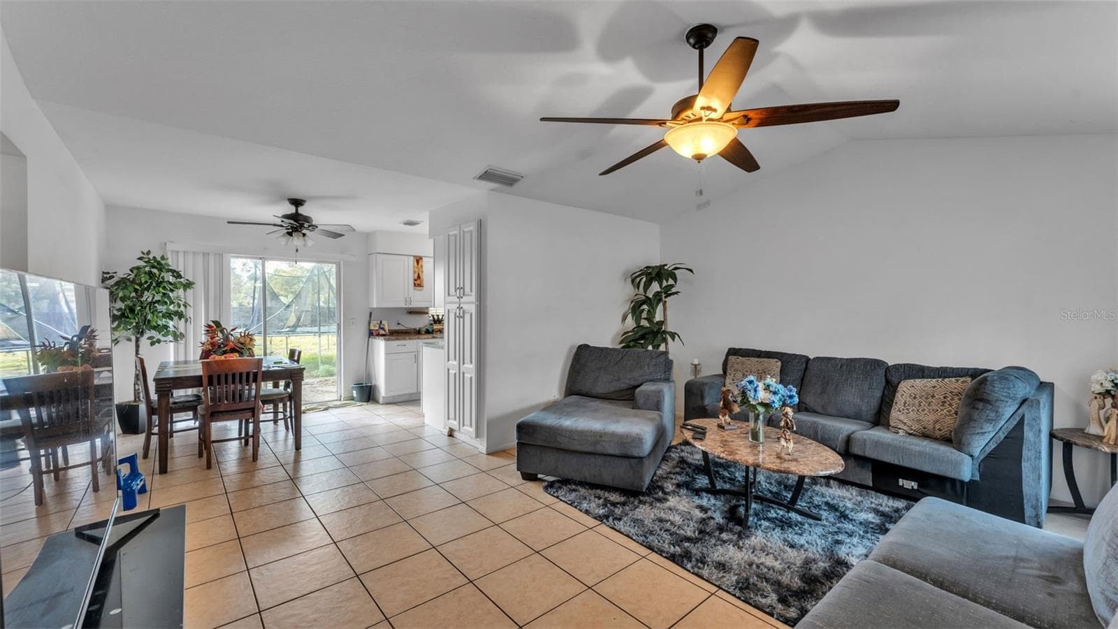 1733 Sandalwood Cir SW photo 3