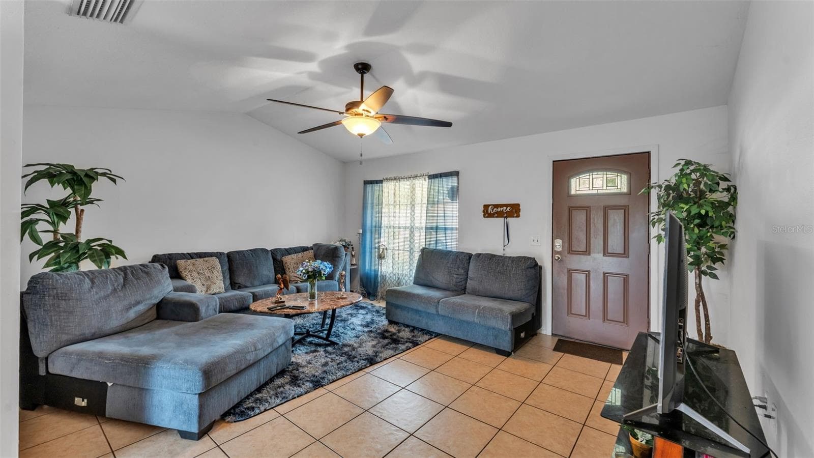 1733 Sandalwood Cir SW photo 4