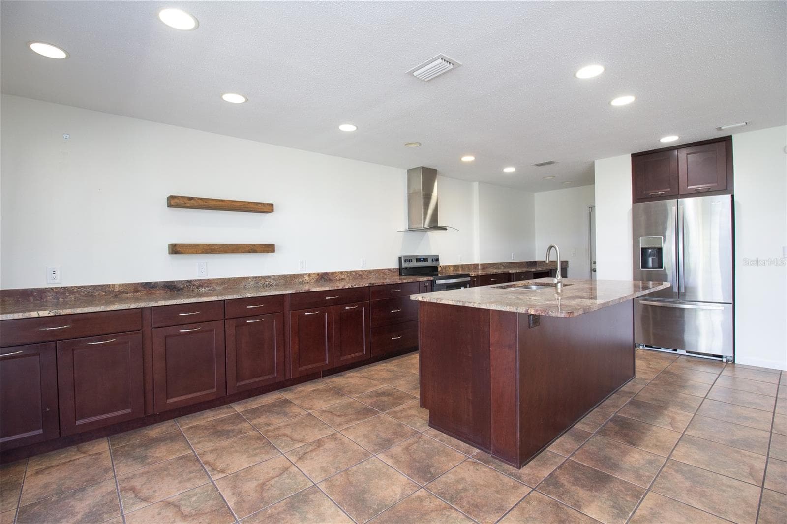 6575 Green Valley Dr photo 5