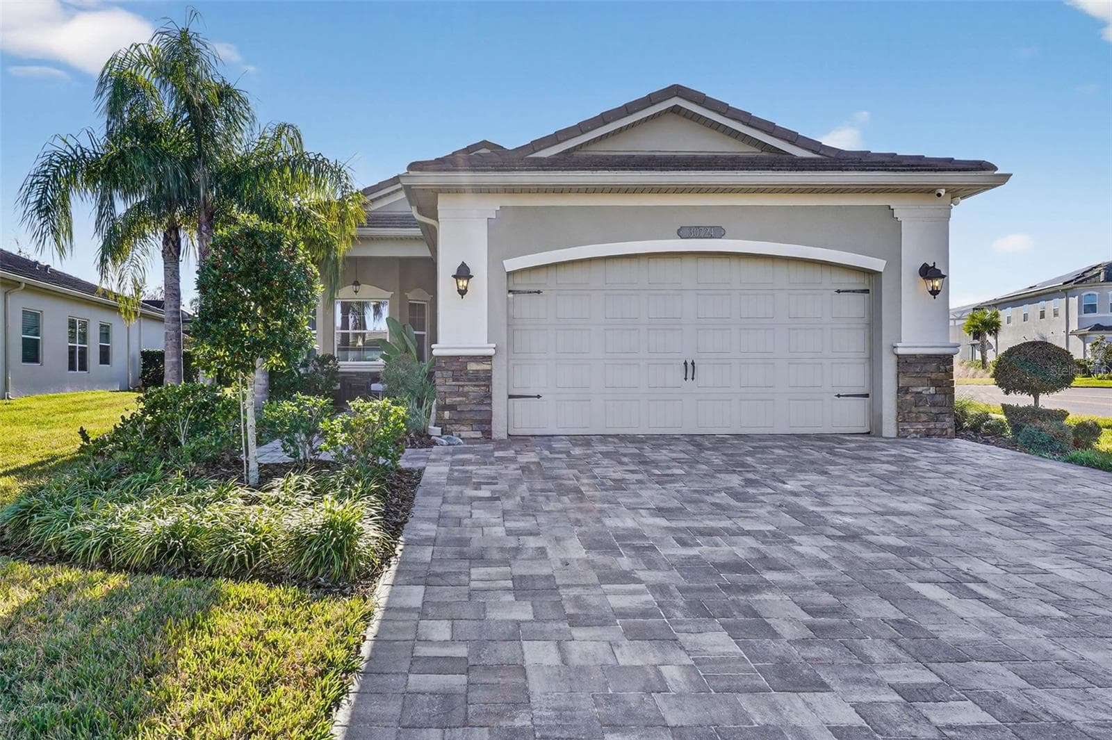 30724 Lindentree Dr photo 3