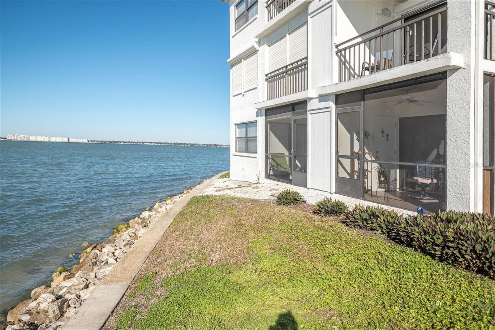 6265 Sun Blvd #107 photo 4
