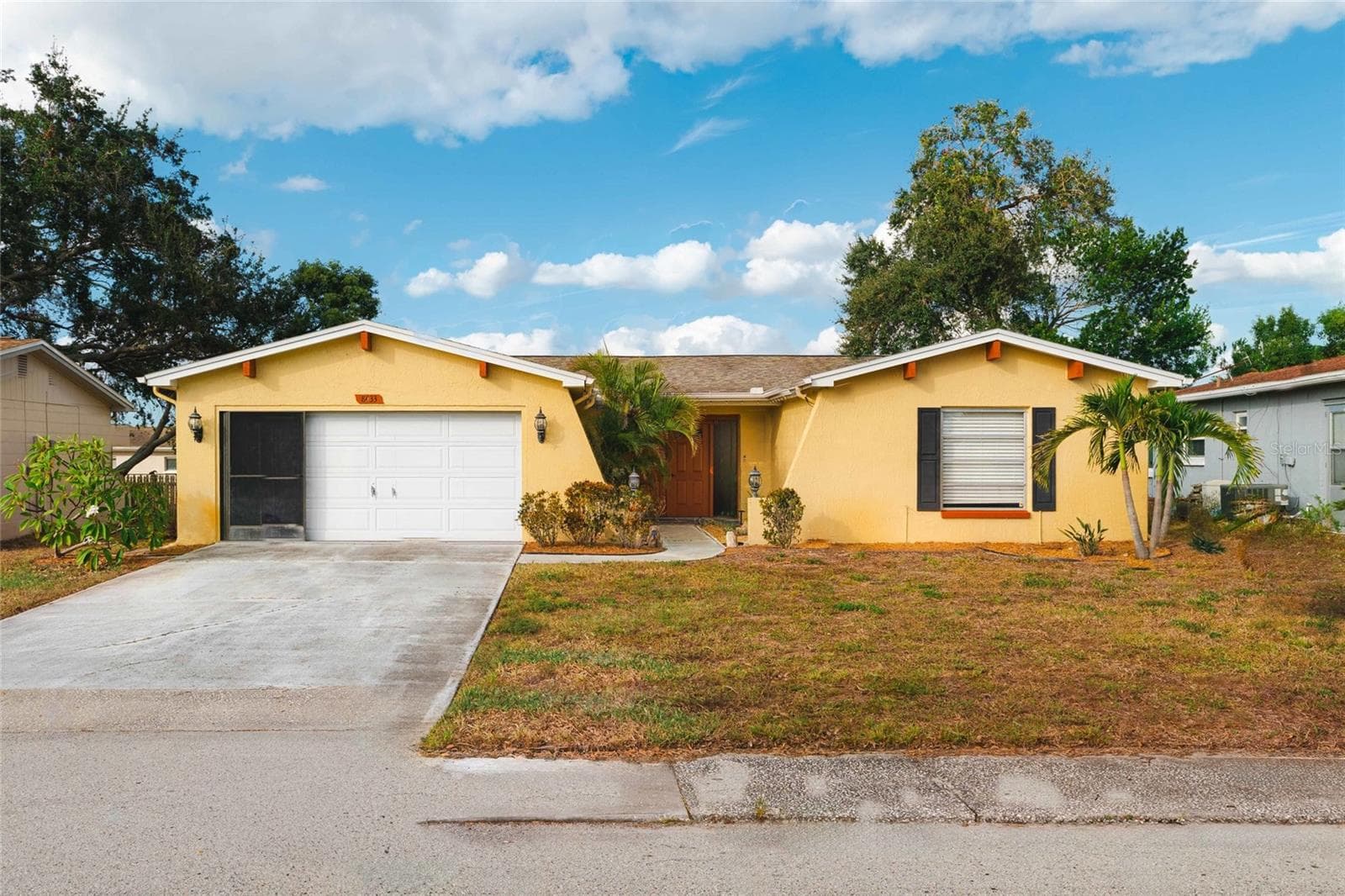 8433 Moulton Dr