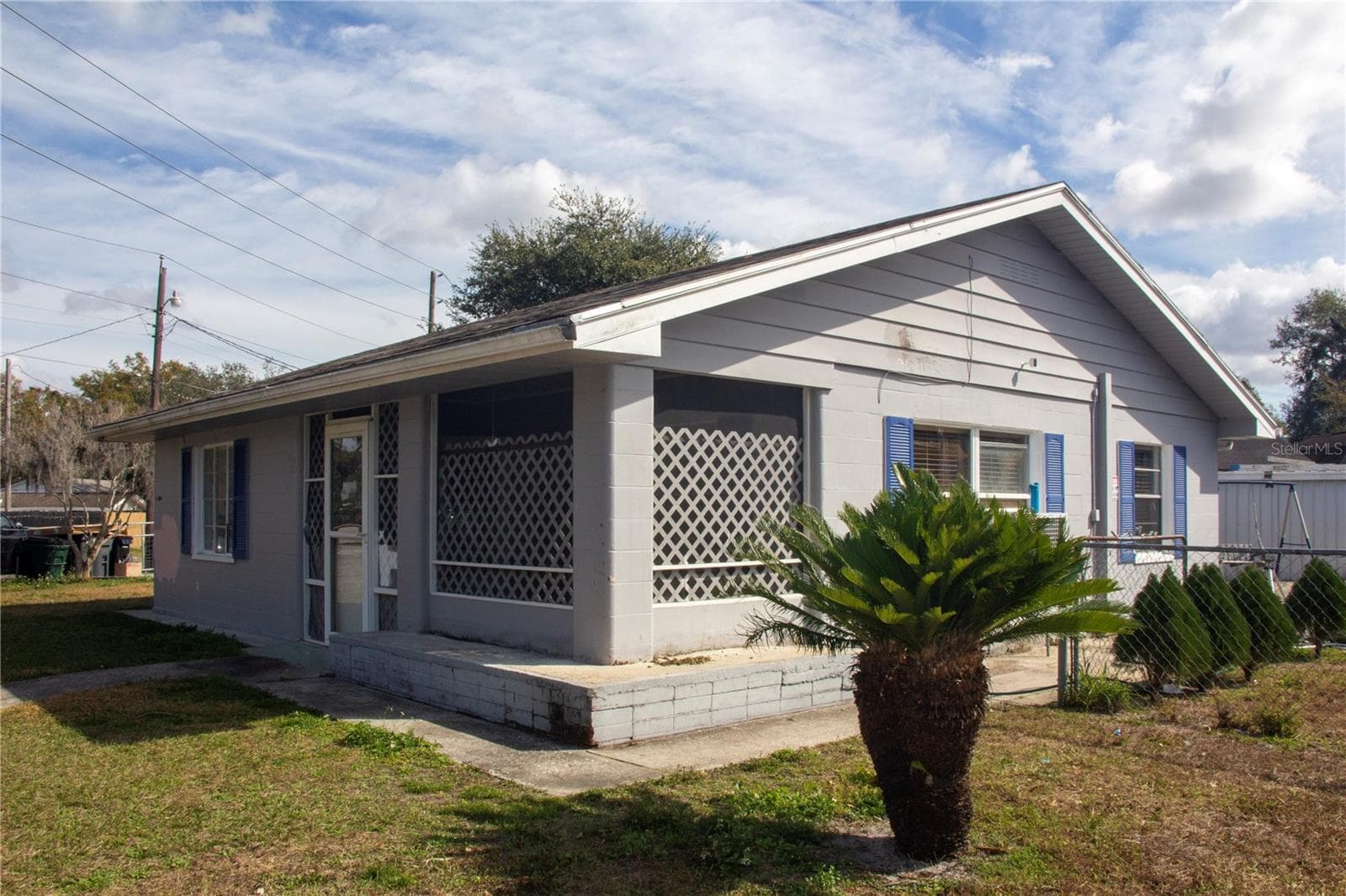 2403 Golfview St photo 4