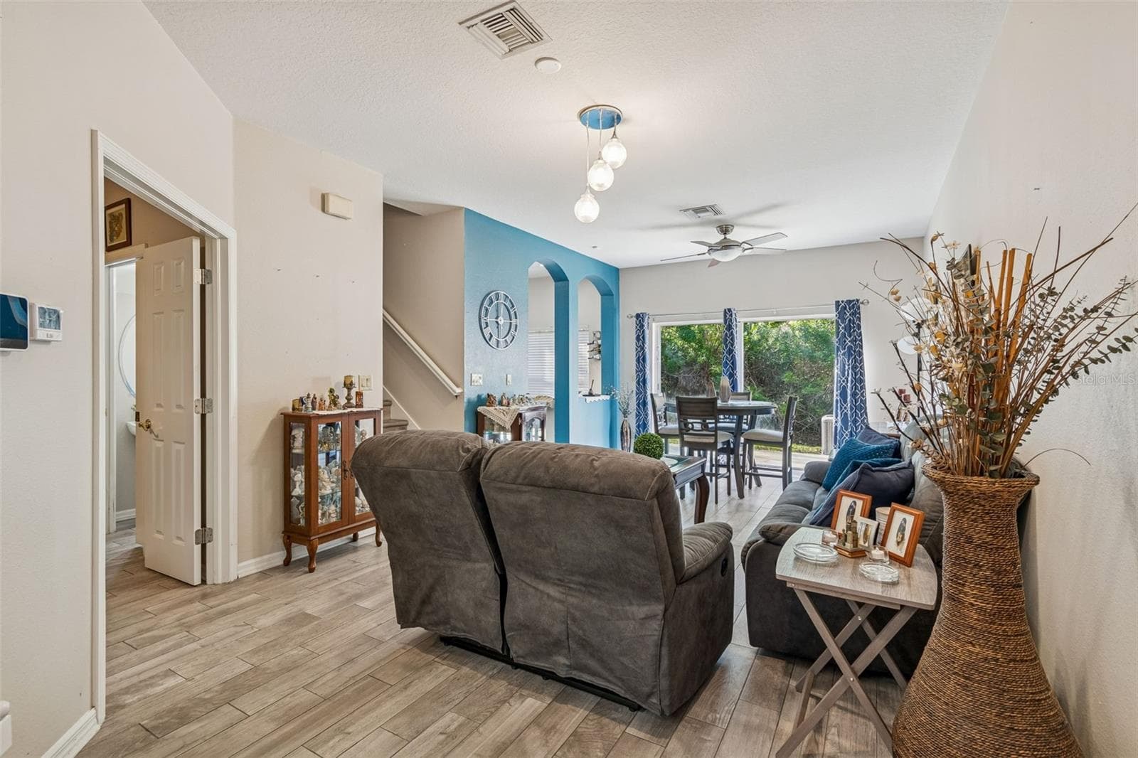 8809 Casablanca Way photo 5