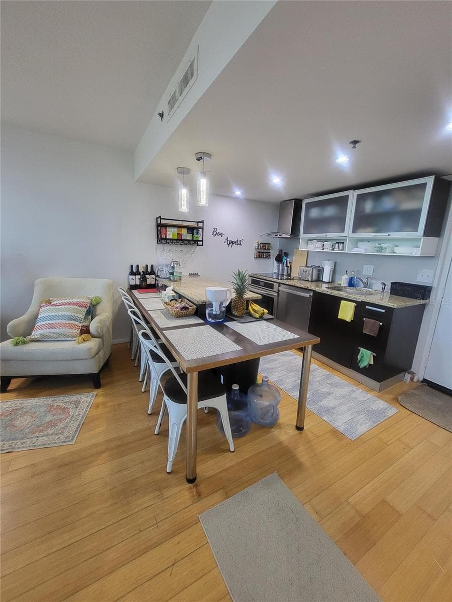 701 S Madison Ave #414 photo 5