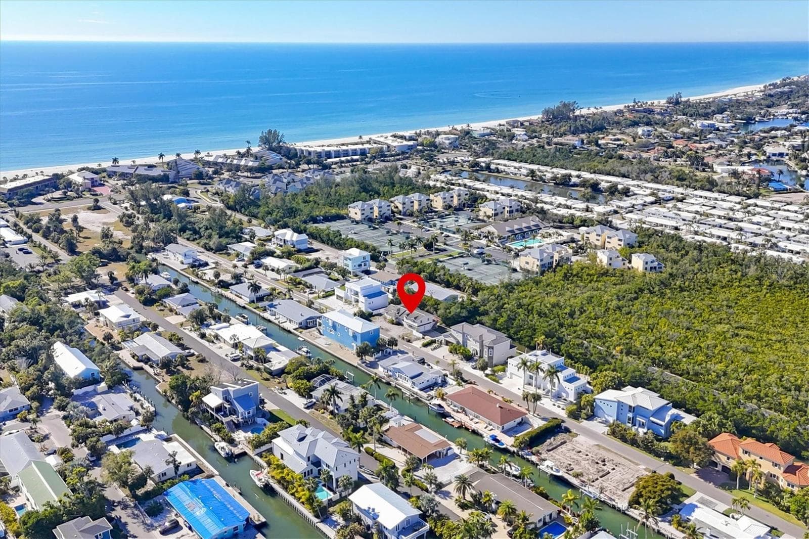 651 Jungle Queen Way photo 5