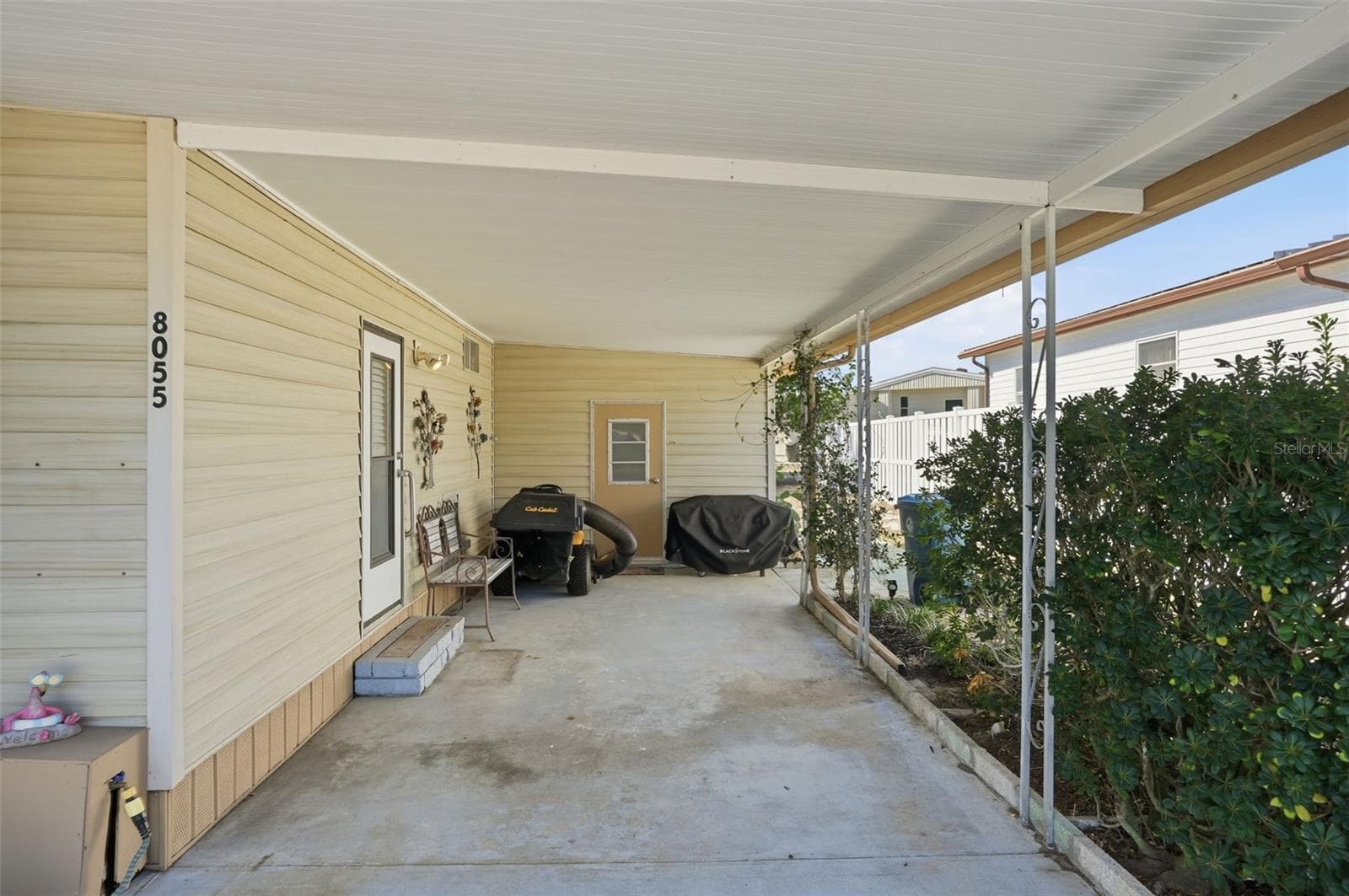 8055 Country Club Dr photo 3