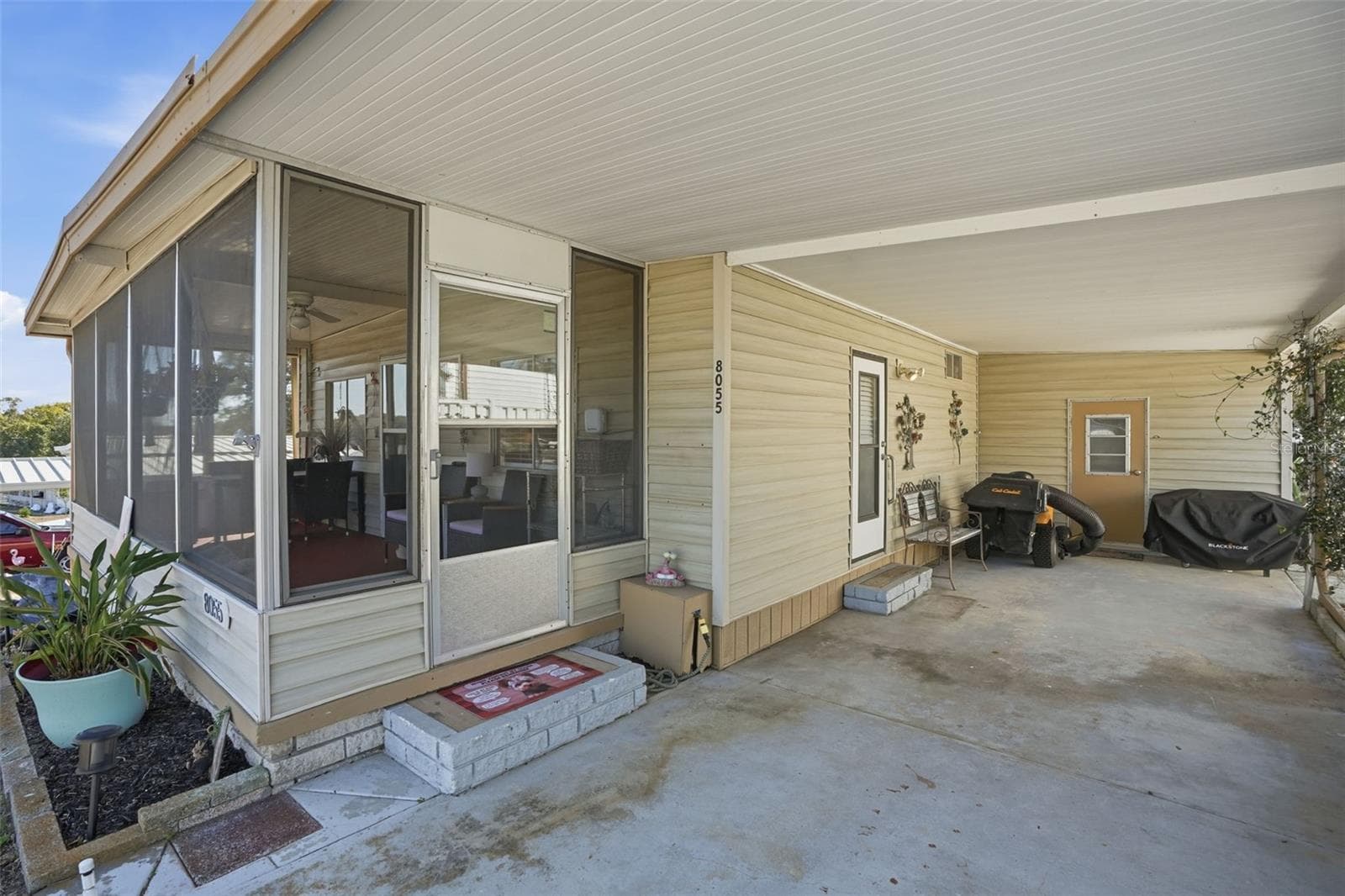8055 Country Club Dr photo 5