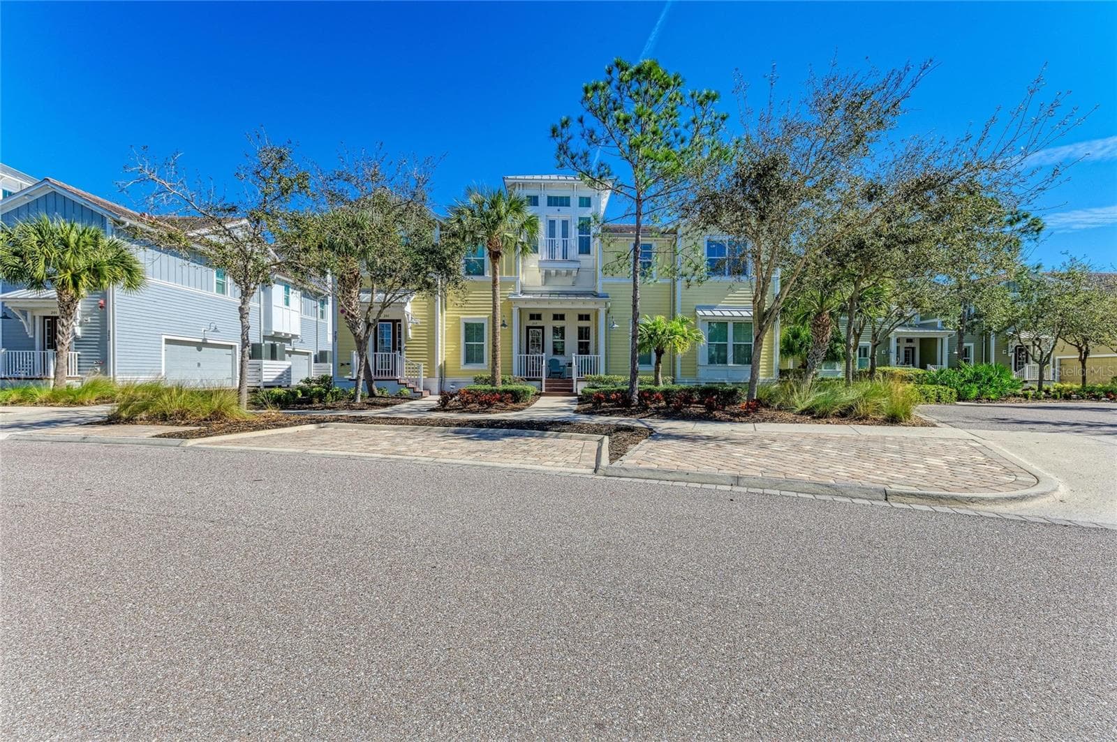 267 Sapphire Lake Dr #202 photo 4