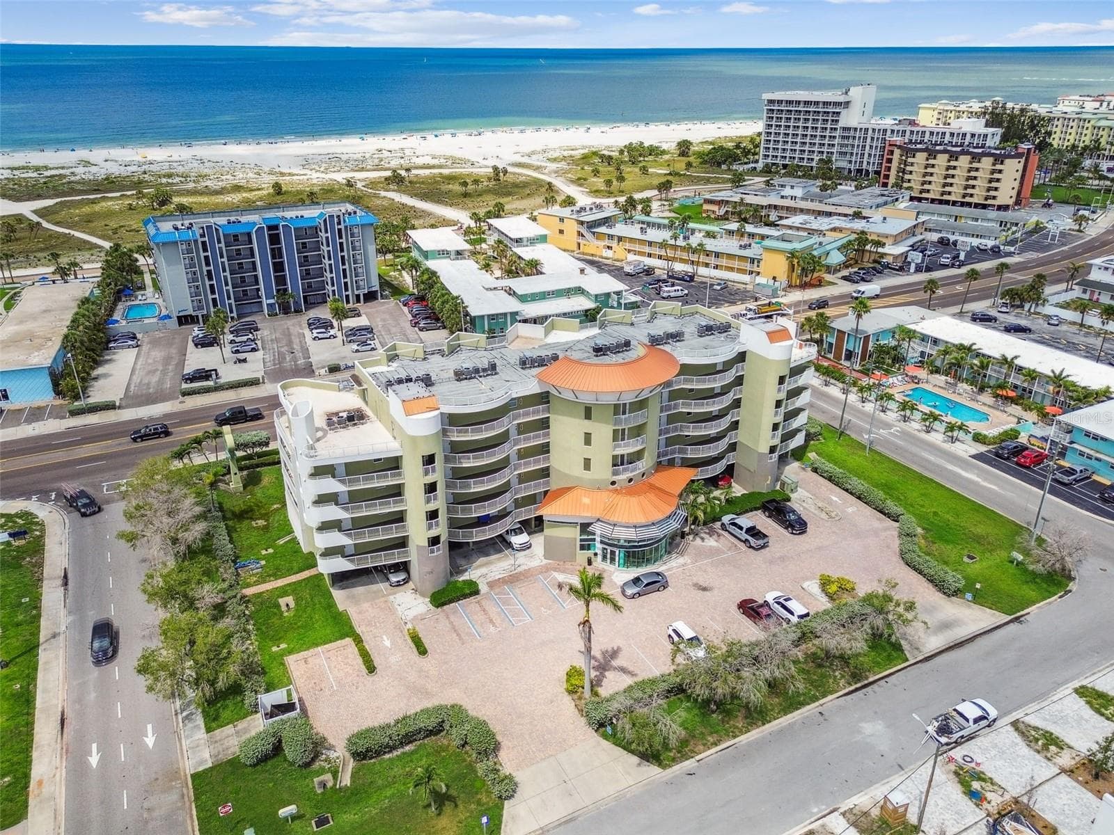 11605 Gulf Blvd #506