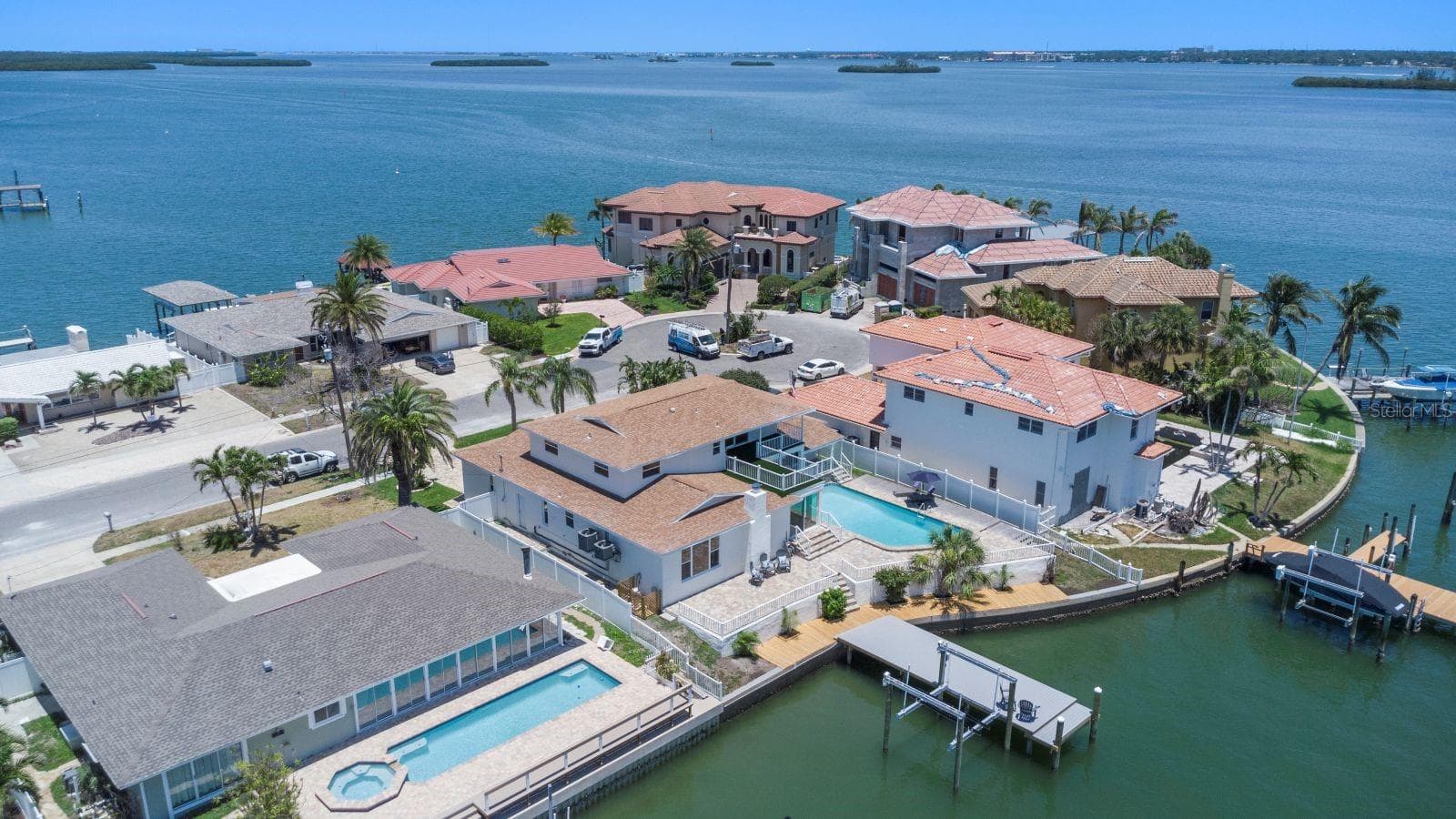 451 Palm Is NE photo 3