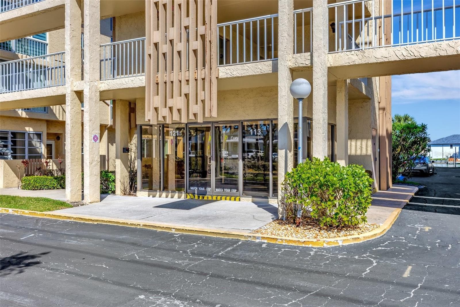 113 Island Way #241