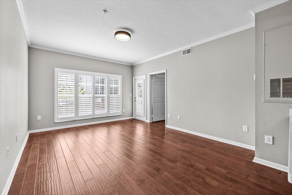 800 S Dakota Ave #206