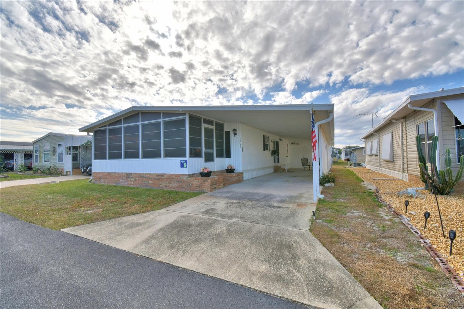 4228 Cedarwood St photo 3