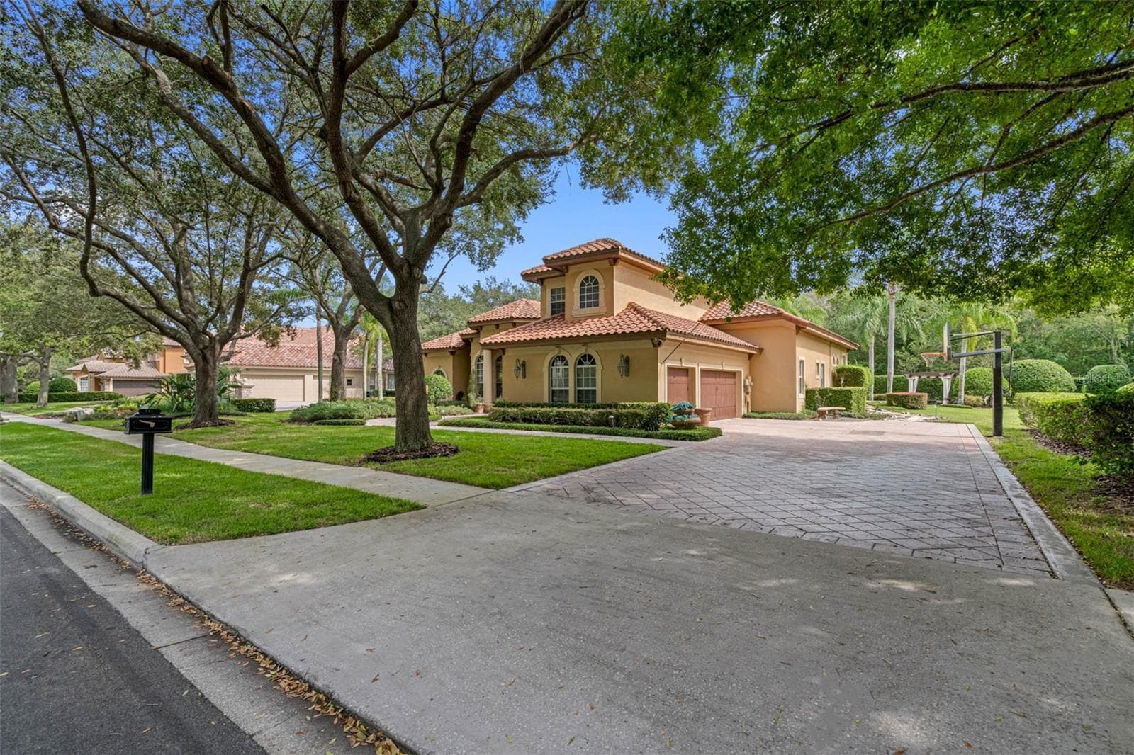 531 Isleworth Close