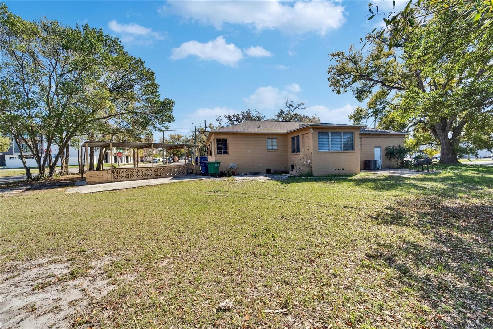 2606 N Boulevard photo 4